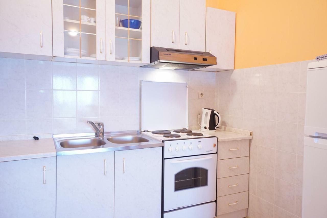 Apartments Branka Замбратия Екстериор снимка