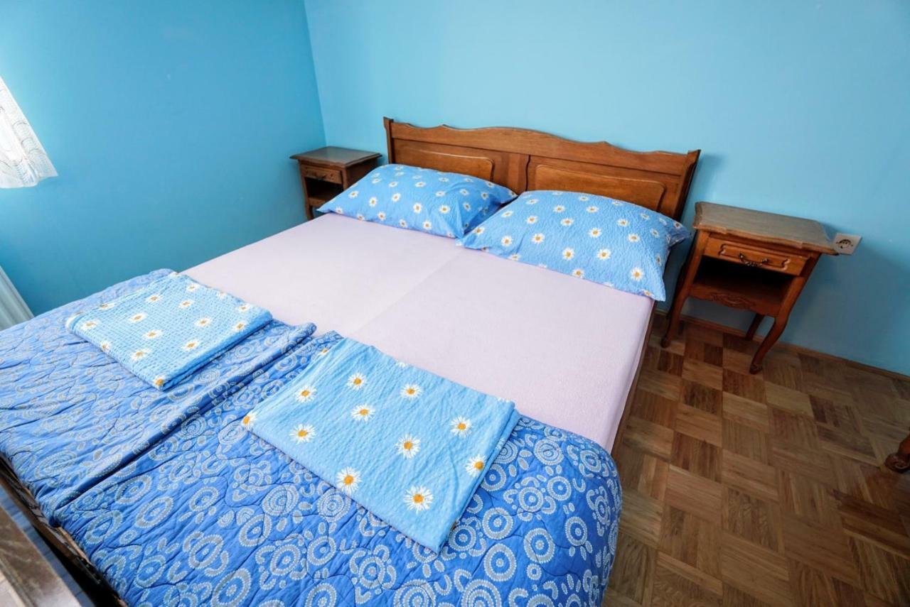Apartments Branka Замбратия Екстериор снимка