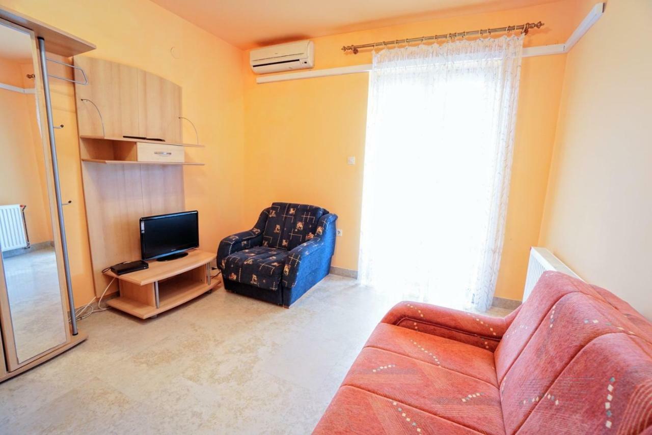 Apartments Branka Замбратия Екстериор снимка