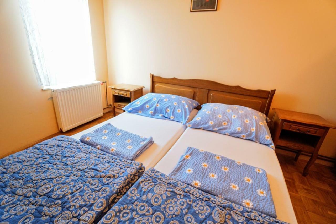 Apartments Branka Замбратия Екстериор снимка