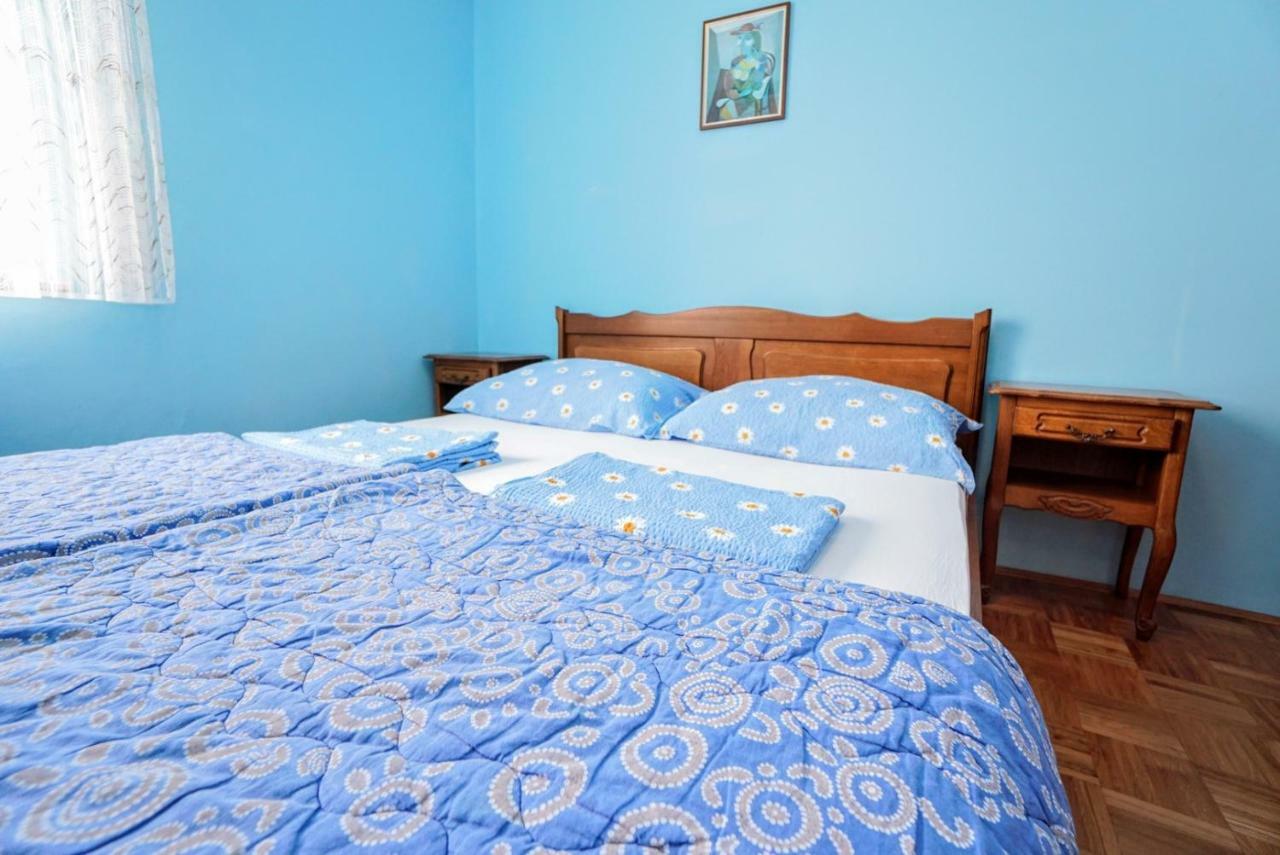 Apartments Branka Замбратия Екстериор снимка