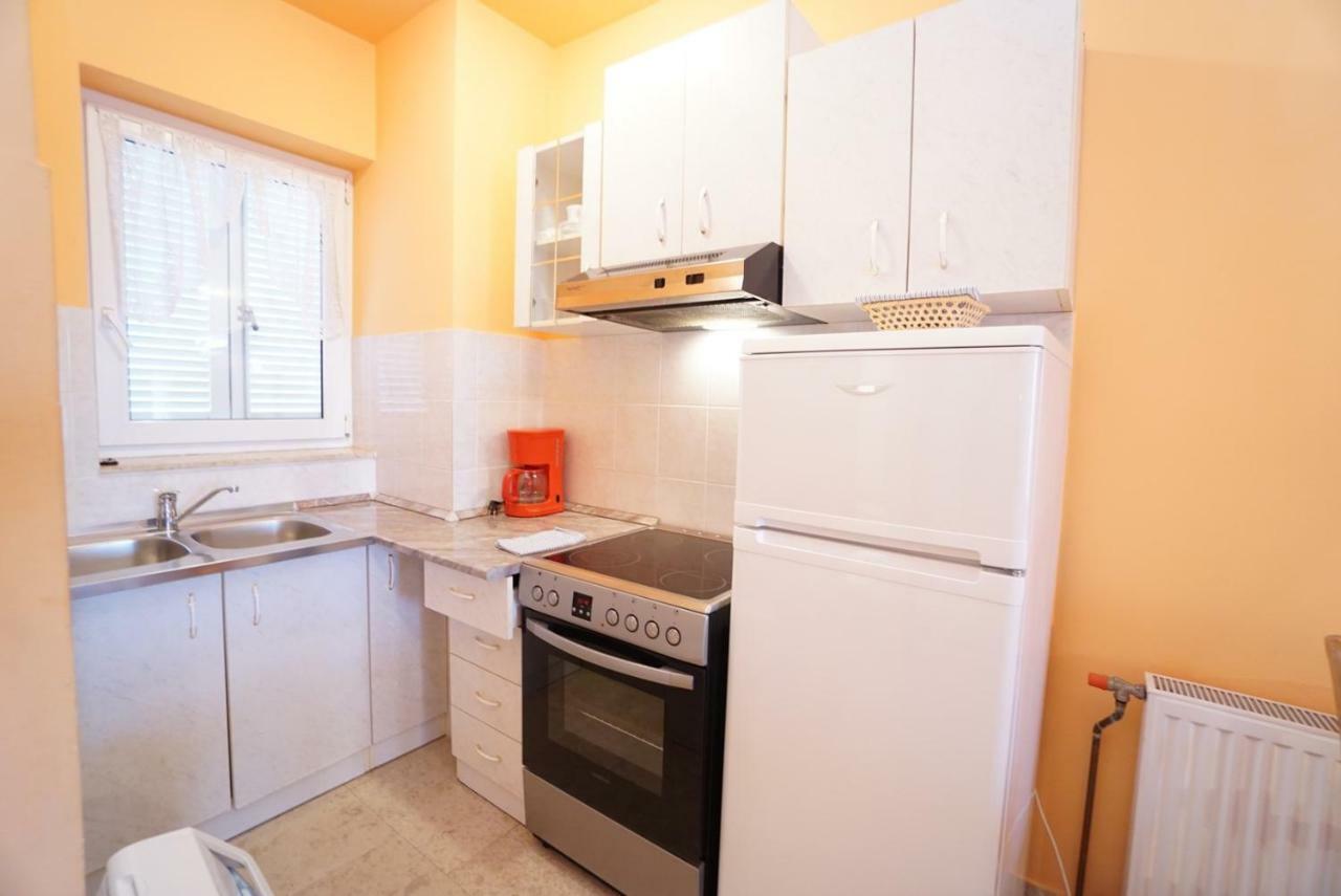 Apartments Branka Замбратия Екстериор снимка