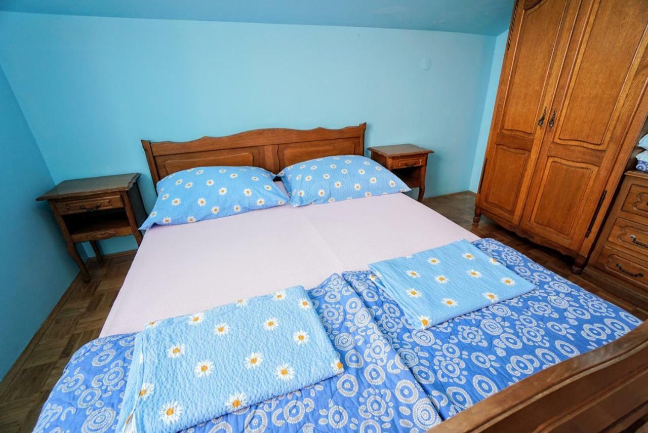 Apartments Branka Замбратия Екстериор снимка